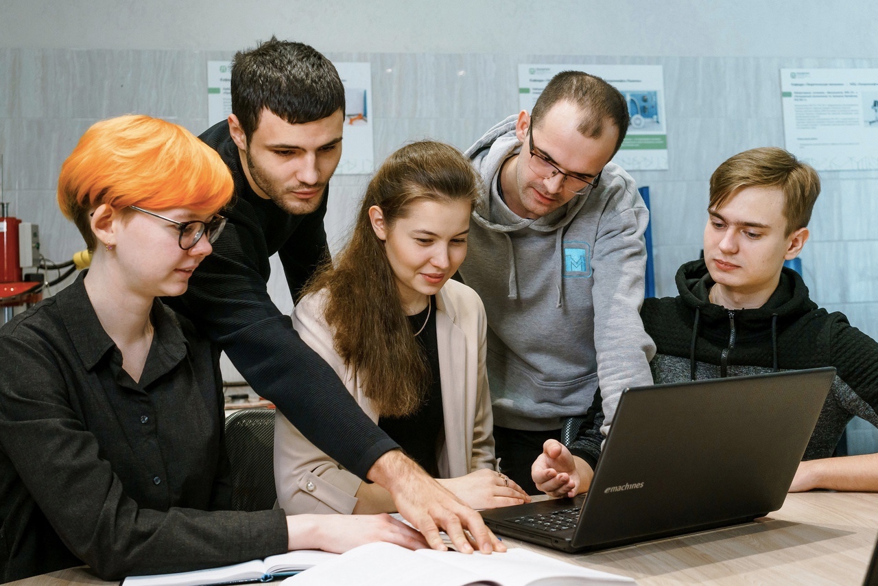 Научно-Технический Центр «Газпром нефти» приглашает студентов на образовательную программу «Цифровые методы для обеспечения устойчивого развития в энергетике»