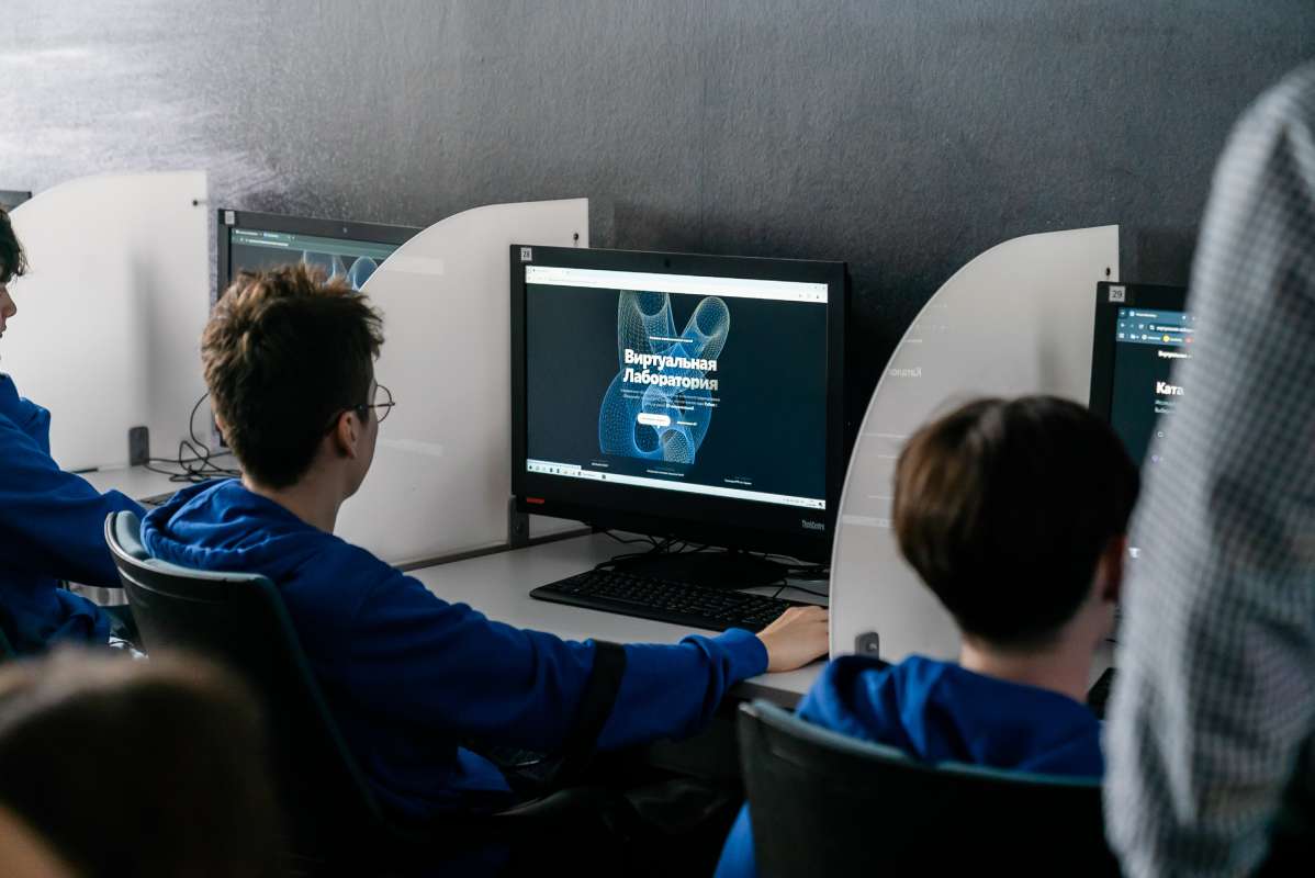 Школьники Газпром-классов познакомились с «Виртуальной лабораторией» ВШТМиМФ Школьники Газпром-классов познакомились с «Виртуальной лабораторией» ВШТМиМФ
